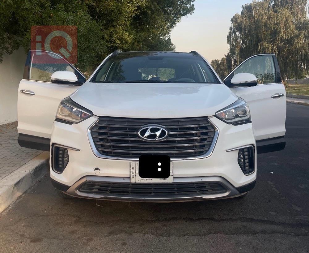 Hyundai Grand Santa Fe